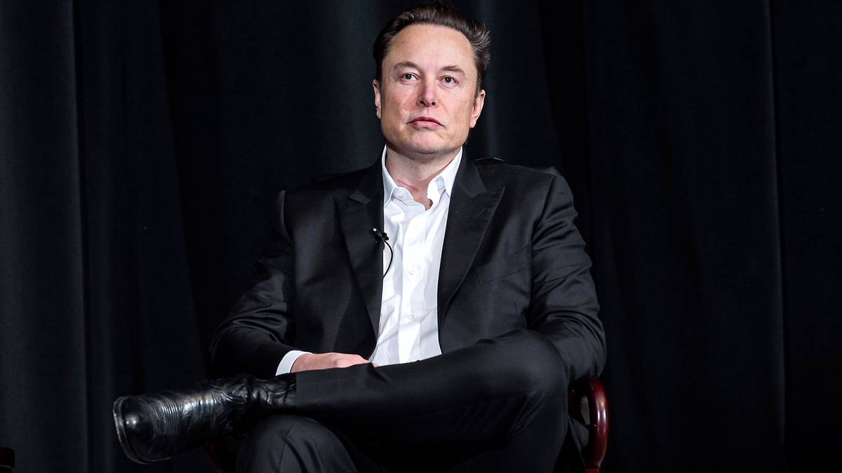 Elon Musk reaguje na działa Groka. "Dał się zmianipulować"