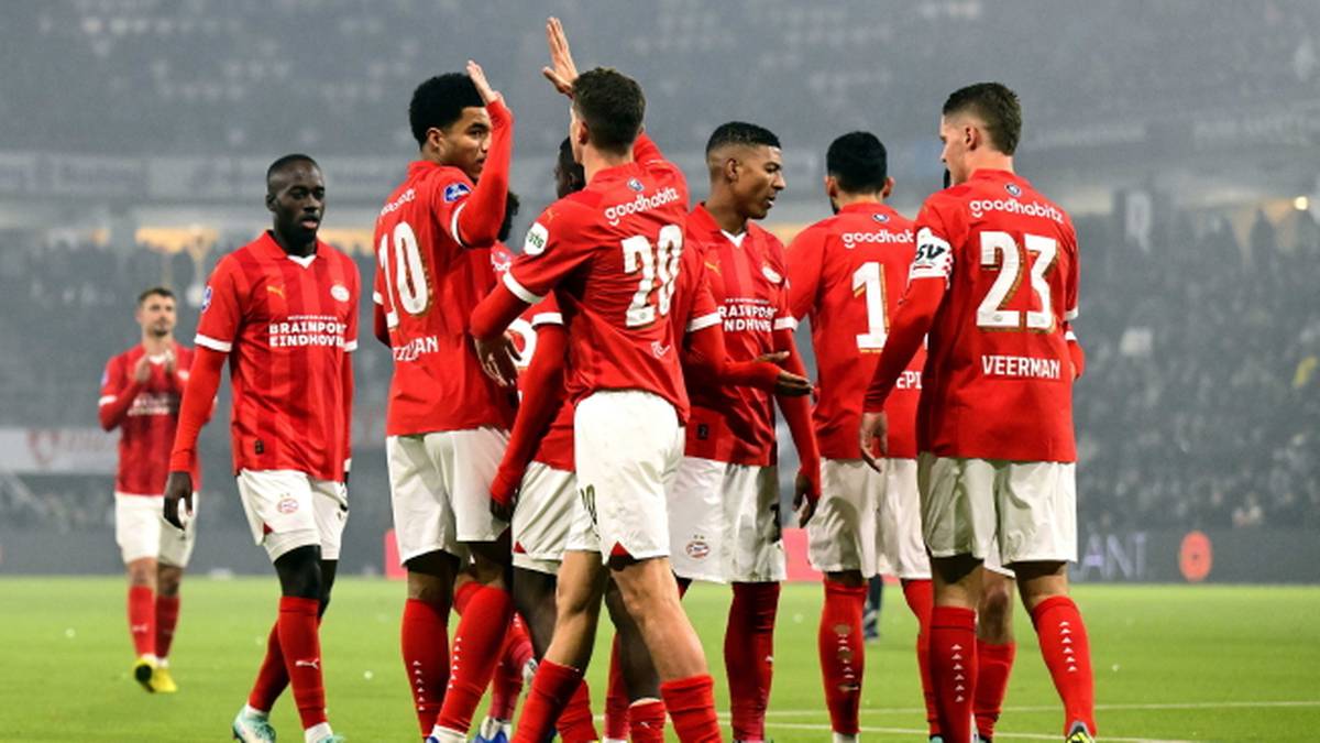 Liga Mistrzów: PSV Eindhoven - RC Lens. Relacja na żywo
