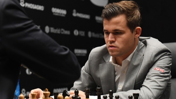 Ranking FIDE: Awans Dudy. Carlsen nadal dominuje