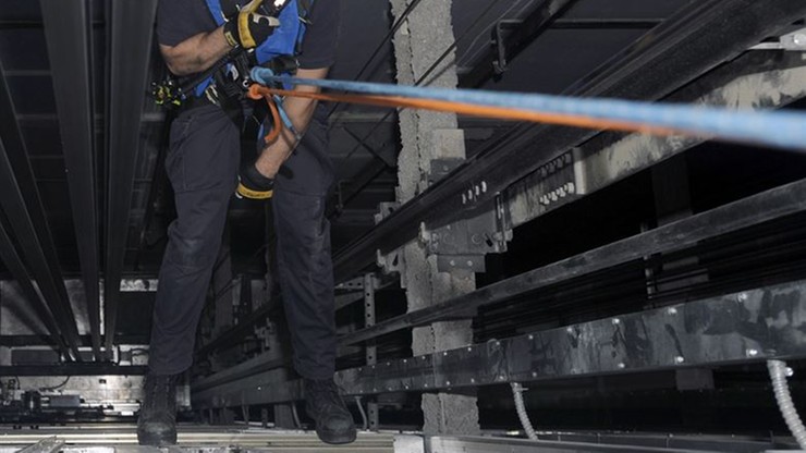 Student z Polski wpadł do szybu windy w akademiku we Włoszech. Spadł z wysokości 5. piętra