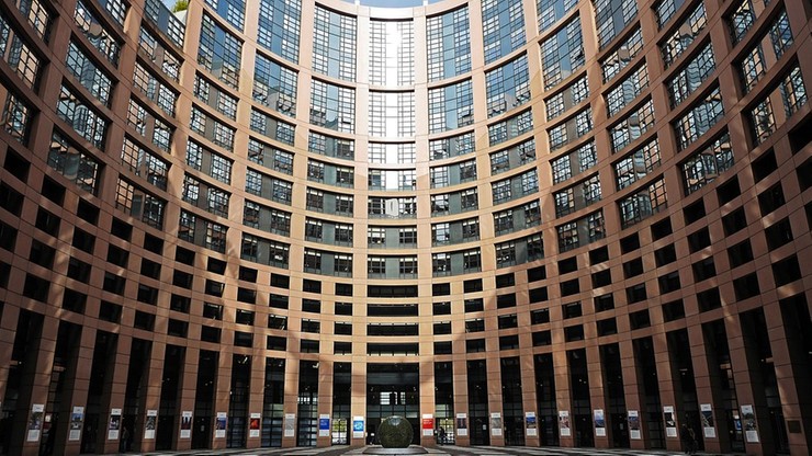 PE za stworzeniem w UE stałego mechanizmu ochrony praworządności