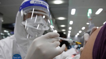 Delta dominuje w Europie. Rekordy i niepokojące prognozy