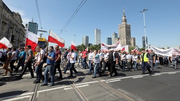 Protest rolników w Warszawie. "Nasz kraj zalewają niebadane produkty z zagranicy"