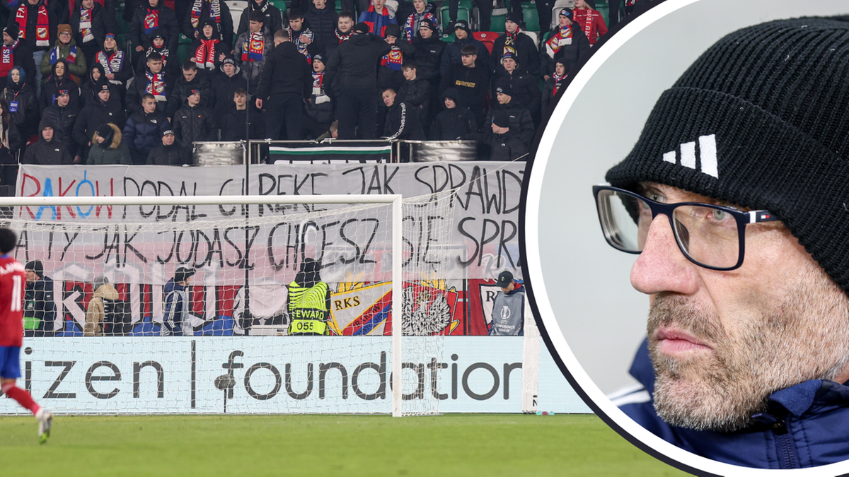 Transparent kibiców Rakowa Częstochowa skierowany do trenera Marka Papszuna oraz portret trenera.