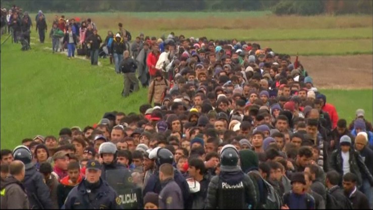 Chorwacja otworzyła granicę z Serbią dla migrantów
