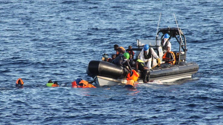 Co najmniej 15 migrantów, w tym pięcioro dzieci, utonęło na Morzu Egejskim