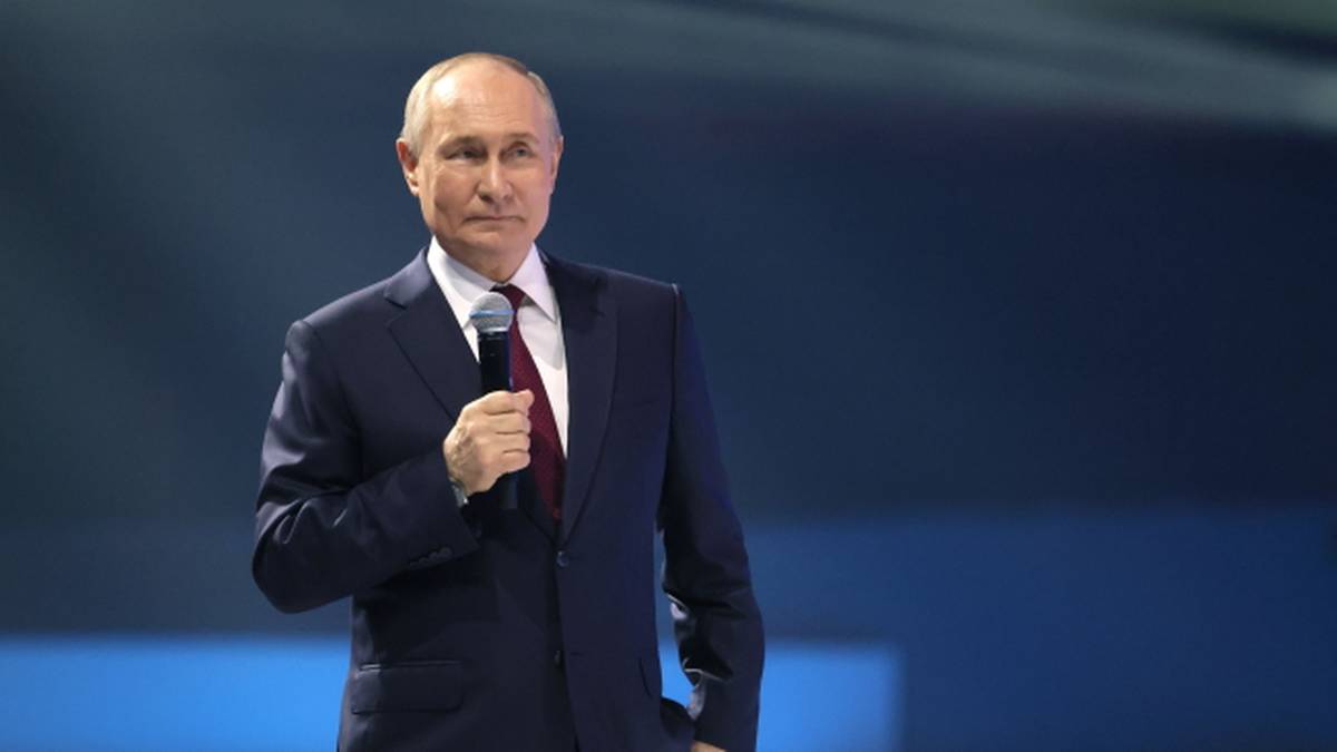 Los rusos no quieren ver a Vladimir Putin.  La popularidad del presidente está cayendo antes de las elecciones.
