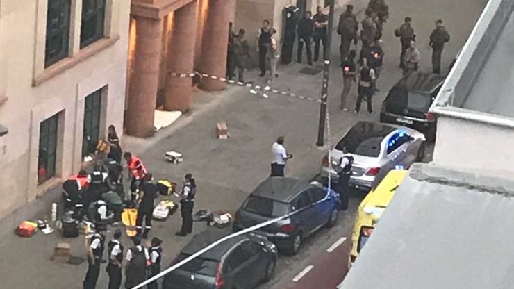Bruksela: napastnik z maczetą zaatakował patrol wojskowy