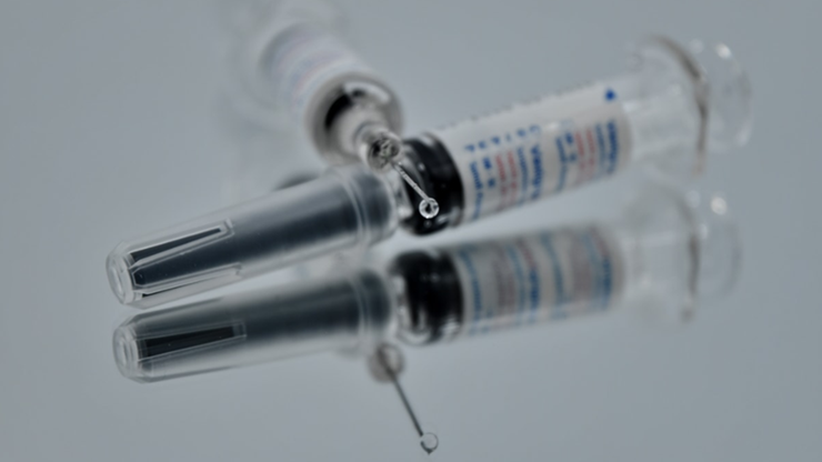 Australia zawiesza prace nad szczepionką przeciw Covid-19. U pacjentów wykryto antyciała AIDS