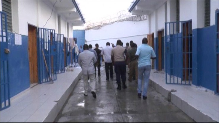 Haiti: ponad 100 osadzonych uciekło z więzienia
