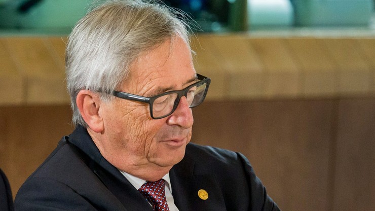 KE broni oświadczenia Junckera po śmierci Fidela Castro