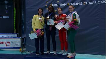 Ceremonia medalowa po rywalizacji szablistek podczas ME w szermierce