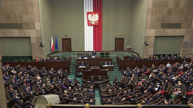 Sejm przerwał obrady. Zostaną wznowione we wtorek