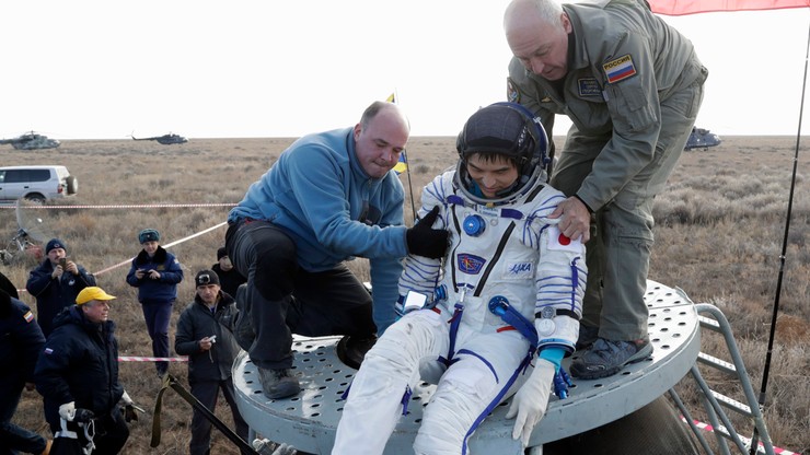 Kapsuła Sojuz powróciła na Ziemię. Załoga "w świetnej formie"