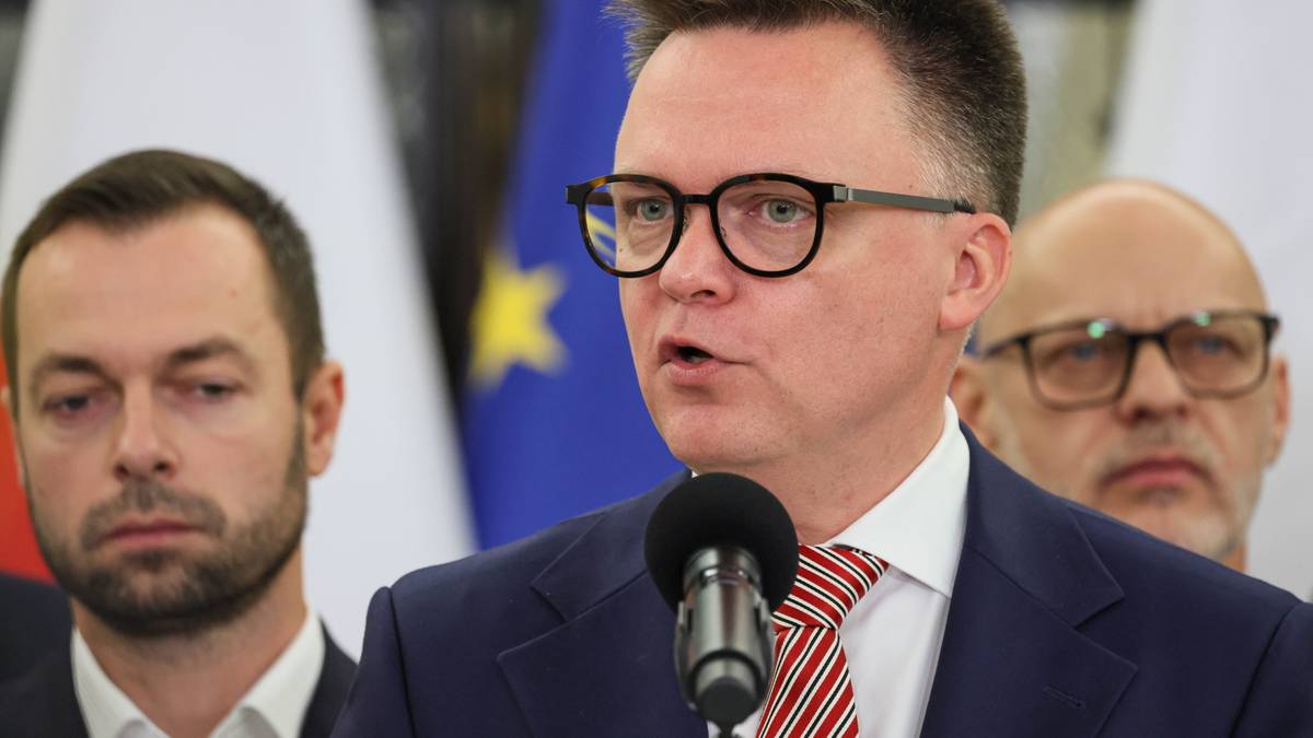 Hołownia spotka się z Tuskiem. Polska 2050 czeka na nowego lidera