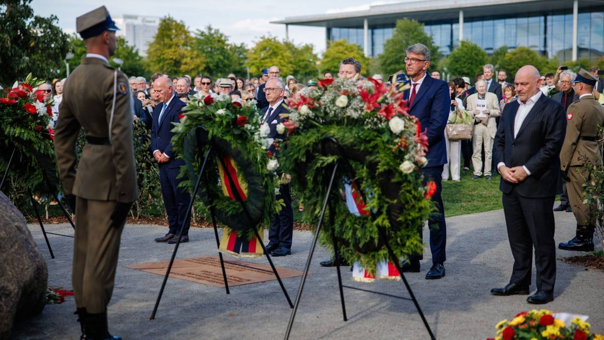 Niemcy oddali hołd ofiarom wojny. "Odpowiedzialność nie ulega przedawnieniu"