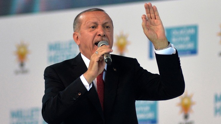 Erdogan: atak na naszą gospodarkę, jak atak na flagę