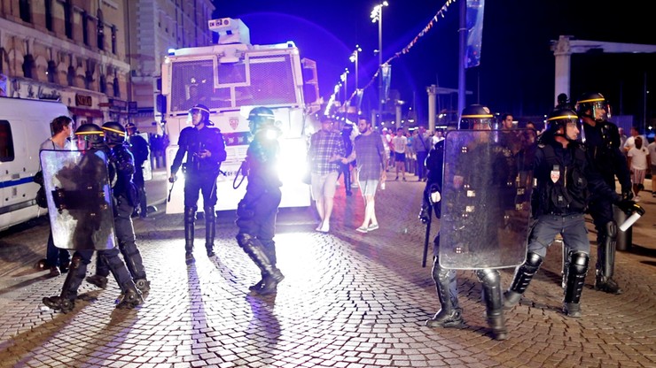 Zamieszki w Marsylii po meczu. 31 rannych pseudokibiców