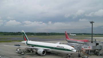 200 lotów Alitalii odwołano z powodu strajków