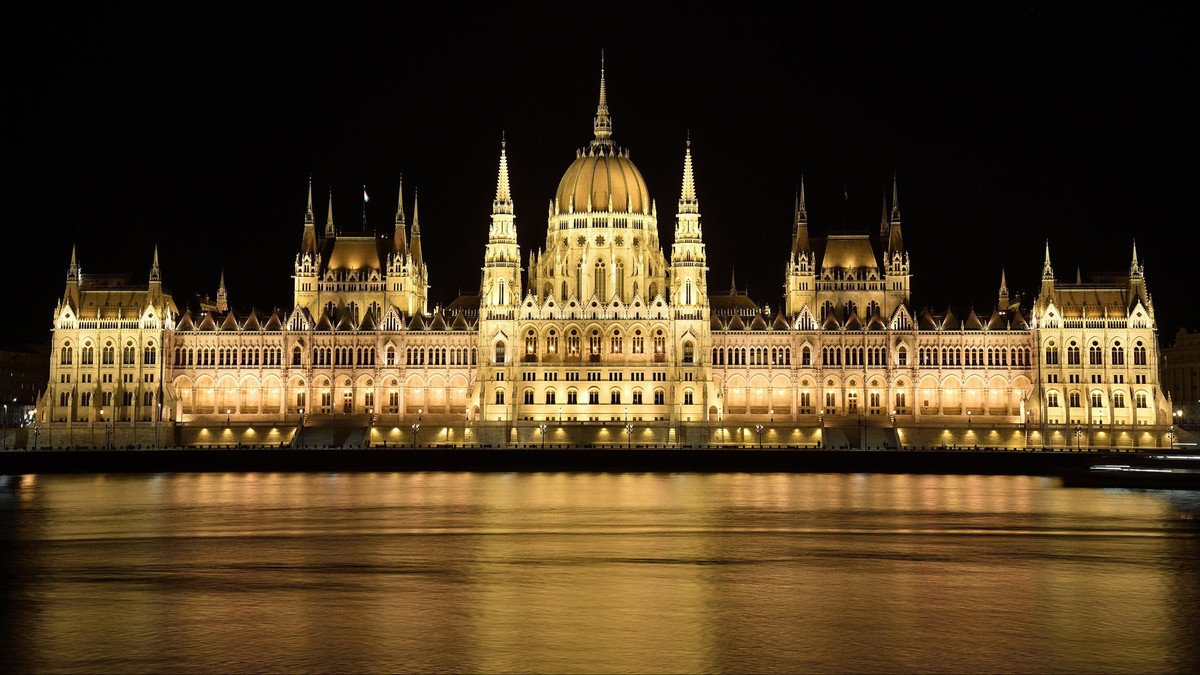 Węgierski parlament wyraził zgodę na wstąpienie Finlandii do NATO