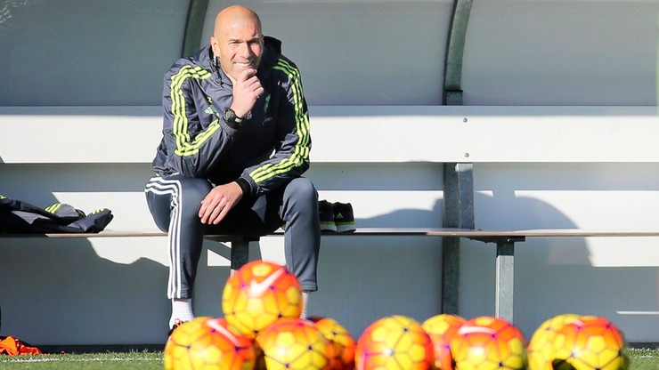 Zinedine Zidane na pierwszym treningu z piłkarzami Realu