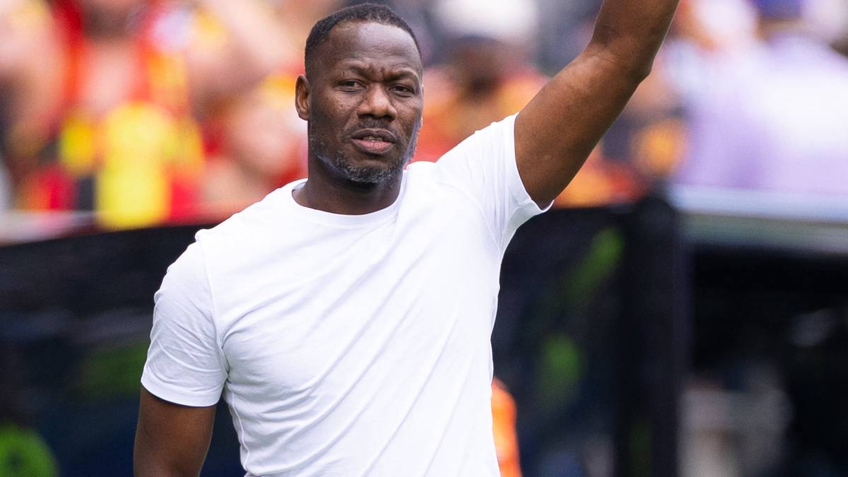 Senegal sack coach Thiaw after World Cup exit