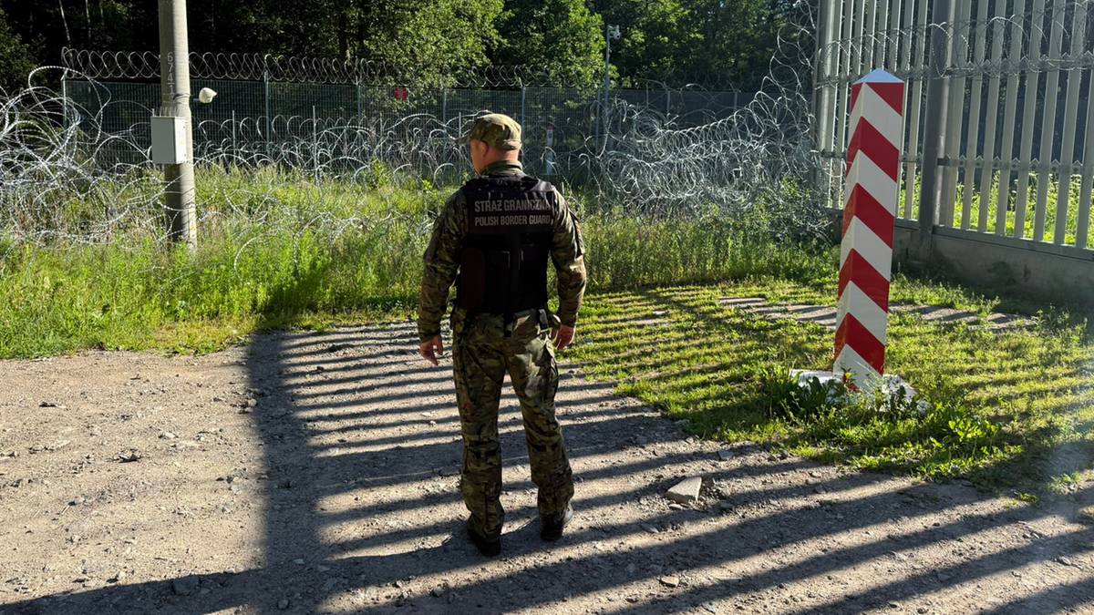 Incydent na granicy z Białorusią. Żołnierz ranny po starciu z migrantami