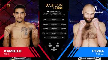 Dwaj zawodnicy MMA, Arli Kambilo i Michał Pezda, prezentują się przed walką. Obaj są w pozie bojowej, a między nimi wyświetlana jest karta z informacjami o ich statystykach i zasadach pojedynku.