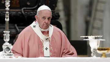 Historyczna decyzja dla ofiar molestowania. Franciszek zniósł "tajemnicę papieską"
