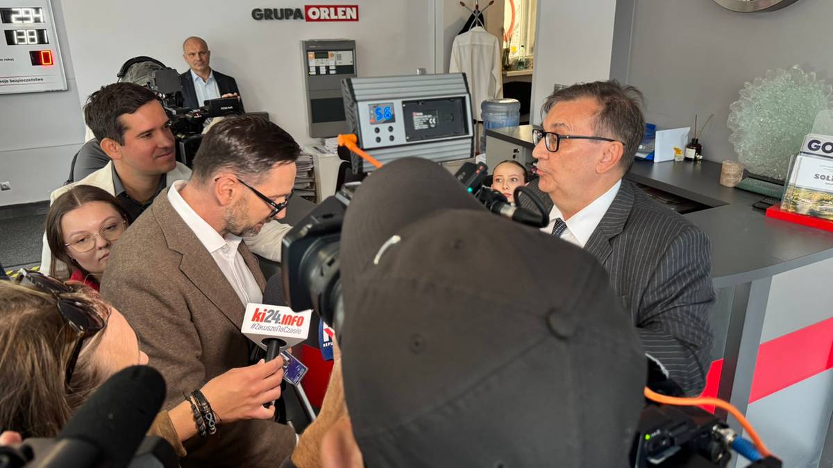Obajtek ogłosił dołączenie do strajku głodowego. Doszło do szarpaniny