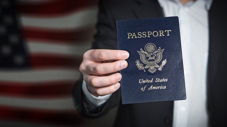 USA. Departament Stanu wydał pierwszy paszport z trzecim oznaczeniem płci