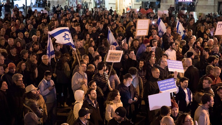 Demonstracja przeciwko Netanjahu w Tel Awiwie. Żądano dymisji premiera