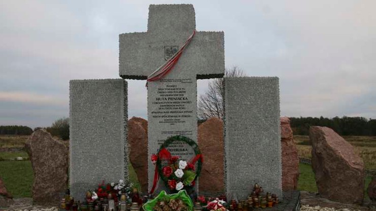 Związek Polaków na Ukrainie potępił zniszczenie pomnika w Hucie Pieniackiej