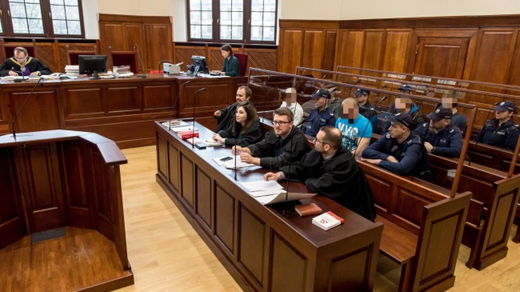 Kolejni oskarżeni chcą poddać się karze ws. zamieszek pod wrocławskim komisariatem