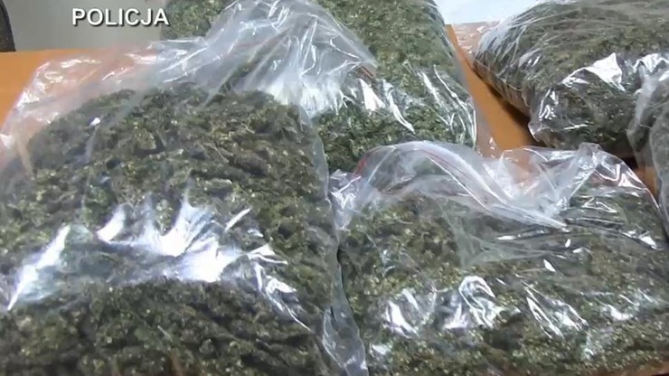 Policja przejęła 22 kg narkotyków. Zatrzymano trzy osoby