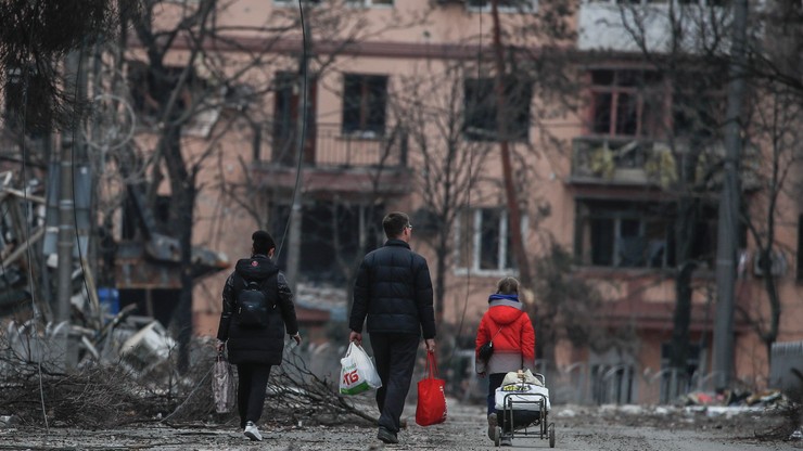 Wojna w Ukrainie. Kułeba: Mariupol może stać się "czerwoną linią". "Miasto już nie istnieje"