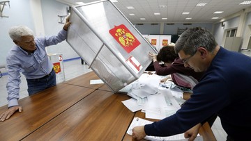 Partia Putina i Miedwiediewa wygrała wybory w Rosji