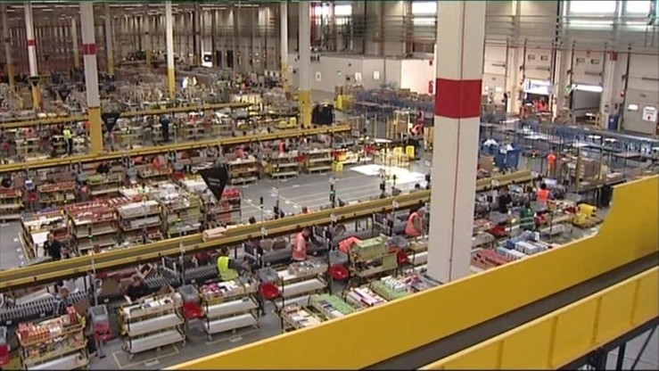 Amazon zaskoczony prośbą Rafalskiej o skontrolowanie jego centrów logistycznych