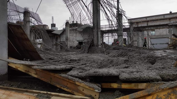 Śmiertelny wypadek na budowie w Krośnie. Zawalił się strop