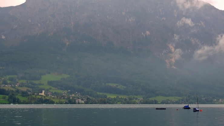 Polski płetwonurek zaginął w jeziorze Attersee w Austrii. Trwa akcja poszukiwawcza
