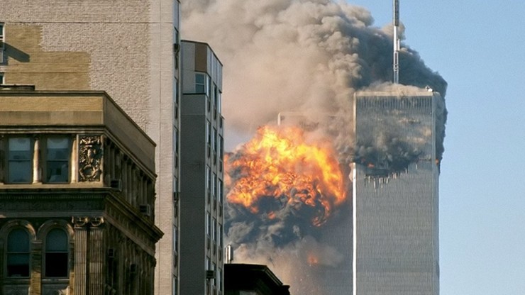 18 lat od zamachu na World Trade Center. Na Manhattan spadł deszcz gruzu, szkła i metalu