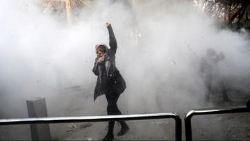 Protesty w Iranie. Rząd ograniczył dostęp do internetu
