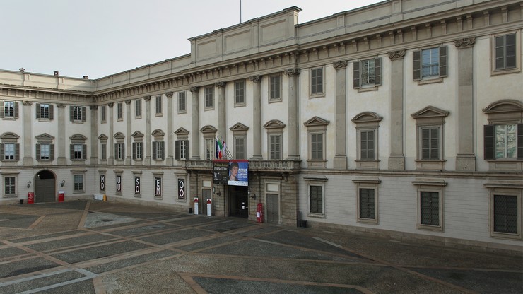 Włochy. Australijczyk zażądał kluczy do Pałacu Królewskiego w Mediolanie. Interweniowała policja