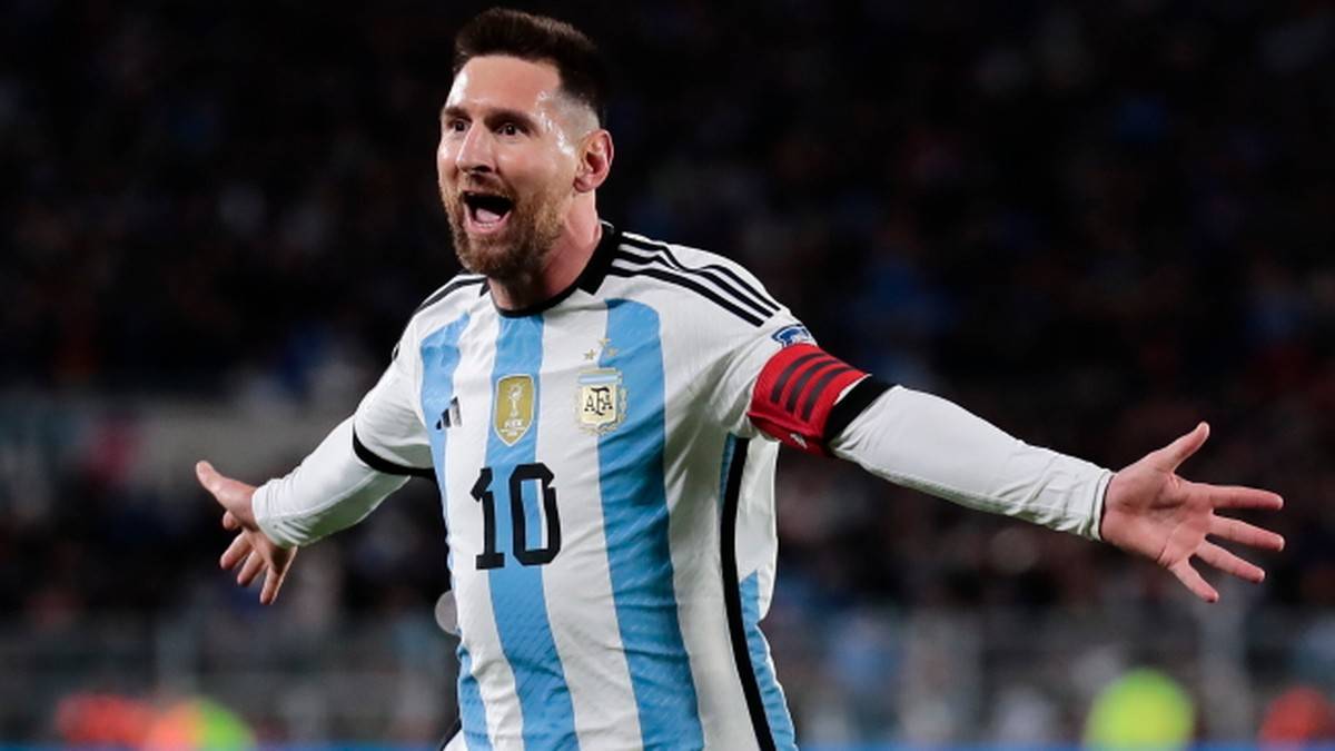 Messi warty mniej niż Jordan! Maradona nadal na podium