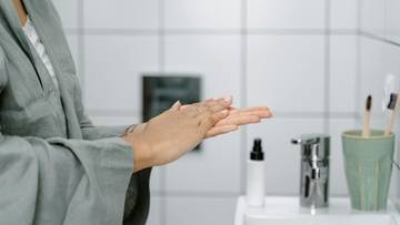 Perfumy i balsamy mogą szkodzić zdrowiu. Nowe badania