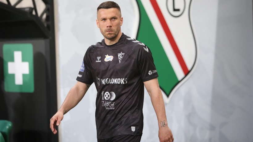 Lukas Podolski odpowiedział kibicom Legii. Celna riposta!