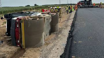 Walec przygniótł mężczyznę. Tragedia na budowie drogi