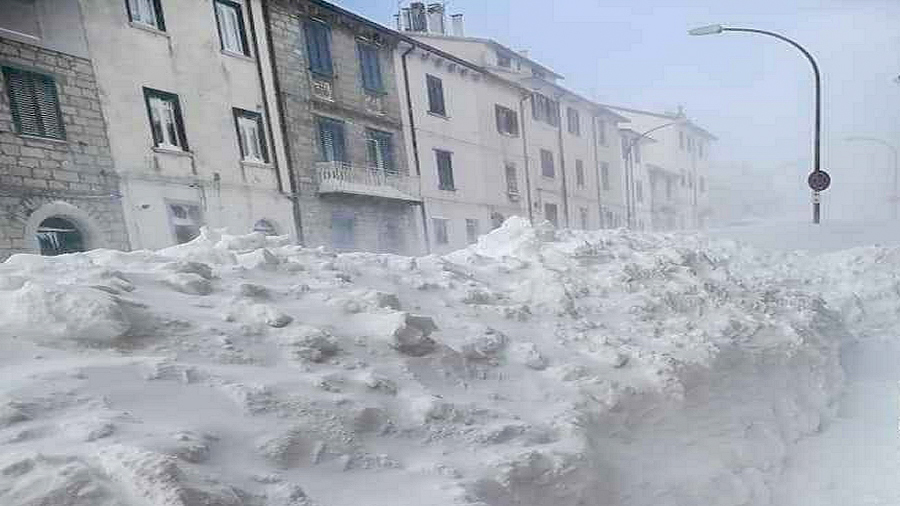 Śnieg we włoskiej Capracottcie. Fot. Facebook / Severe Weather Europe / Cesare Toscani / Rete Meteo Amatori.