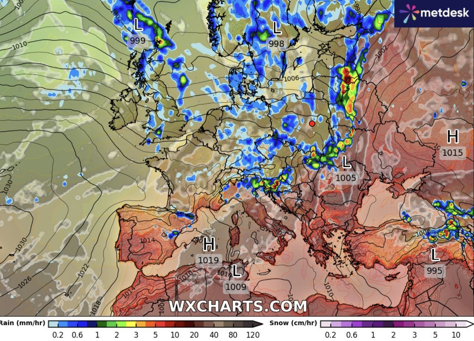 Niże znad Skandynawii i Mołdawii będą ściągać chłód i opady Fot. WXCHARTS