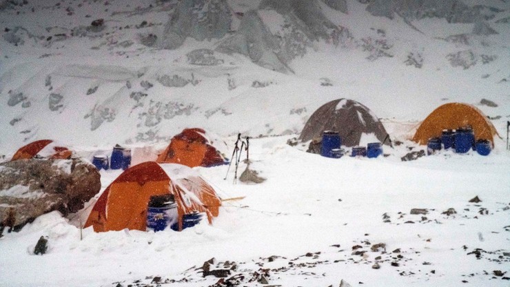 Wyprawa na K2: Jest szansa na lot śmigłowca ze Skardu do bazy